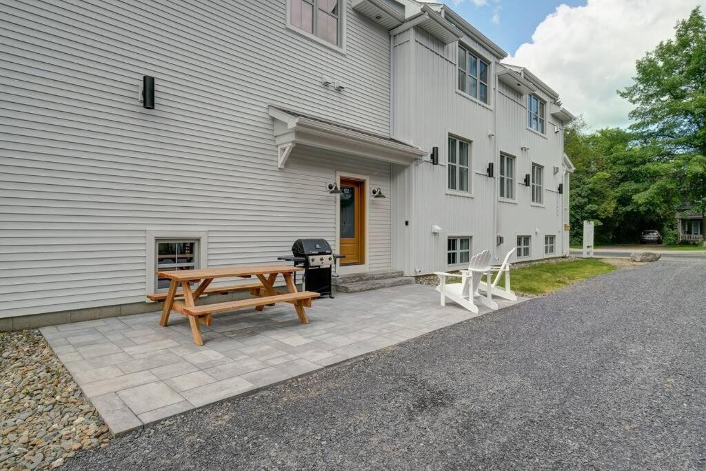 883 Suite 102 Bromont Vieux Village 2Cac , Foyer Extérieur photo