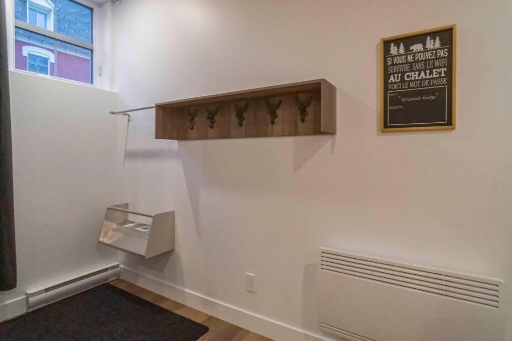 883 Suite 102 Bromont Vieux Village 2Cac , Foyer Extérieur photo